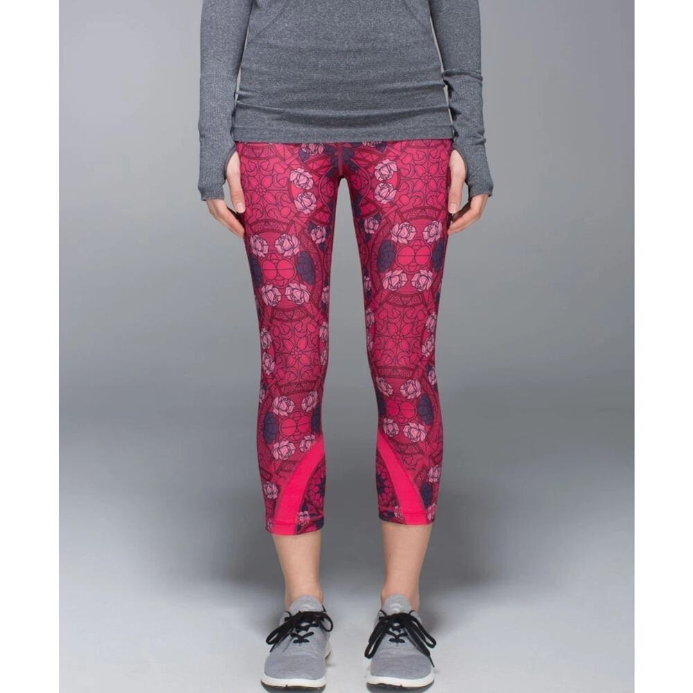 LULULEMON Sz 4 Run Inspire Crop II Full-On Luxtreme Prisma Multi Guava Lava Boom